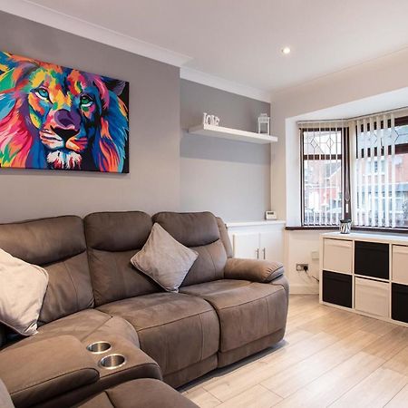 Refurbished Home, 8 Mins To Cc Белфаст Екстер'єр фото